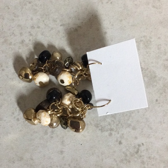 Cream and brown beaded gold drop earrings - Picture 2 of 8